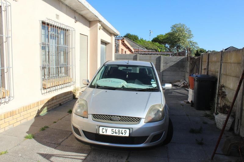 4 Bedroom Property for Sale in Parow Valley Western Cape